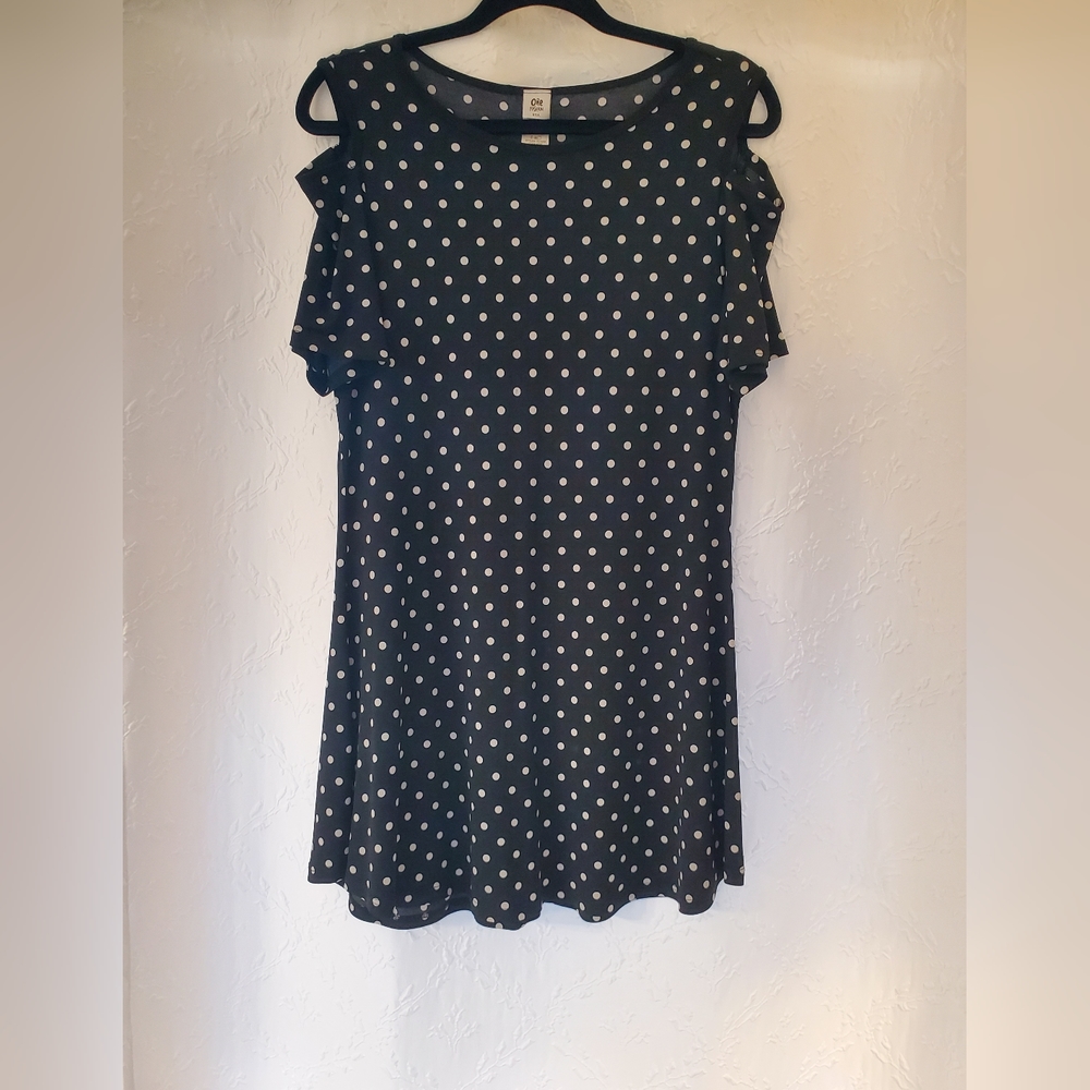 One Fashion Cold Shoulder Tunic